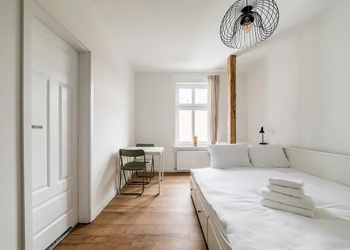 Rynek Jezycki By Bookinghost * Poznan